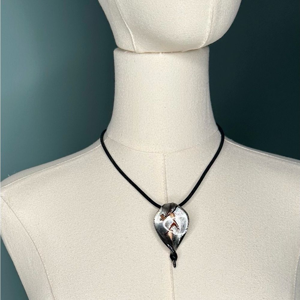 Artisan Glass Leaf Pendant Necklace Handcrafted Murano Style Swirl Black Cord - Picture 2 of 10